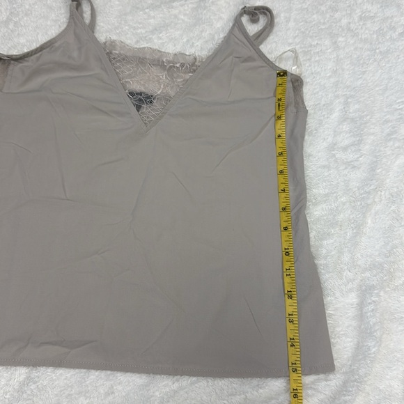 Buckle Taupe Lace Trim Tank Top - Picture 4 of 6